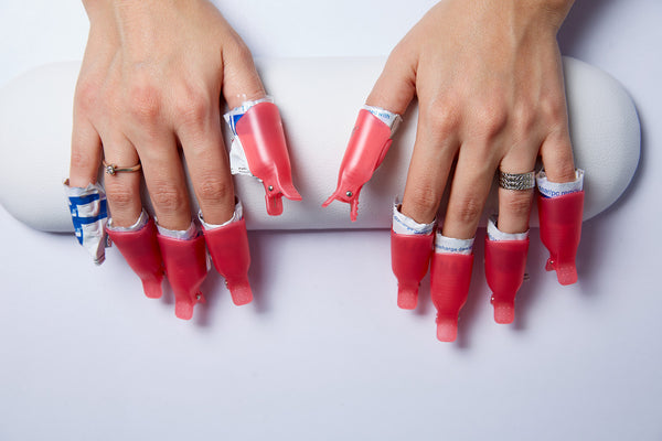 How To Remove Gel Manicure At Home: 5 Tips And Tricks