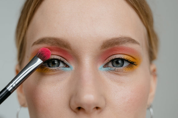 Sweatproof Beauty: 5 Makeup Tips To Beat The Heat