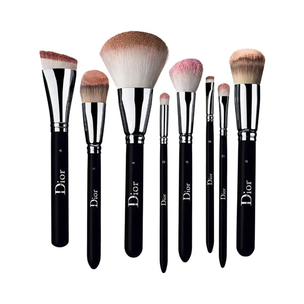 Dior Backstage Light Coverage Fluid Foundation Brush N°11 - Beauty Affairs2